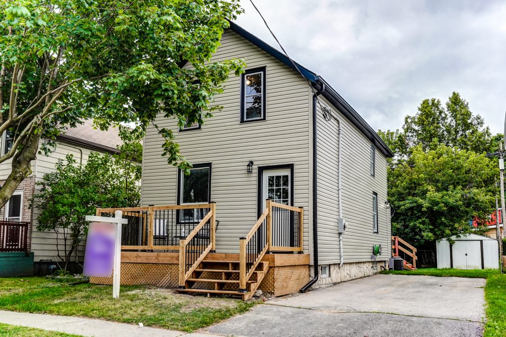 123 Banting Ave - Calira Media